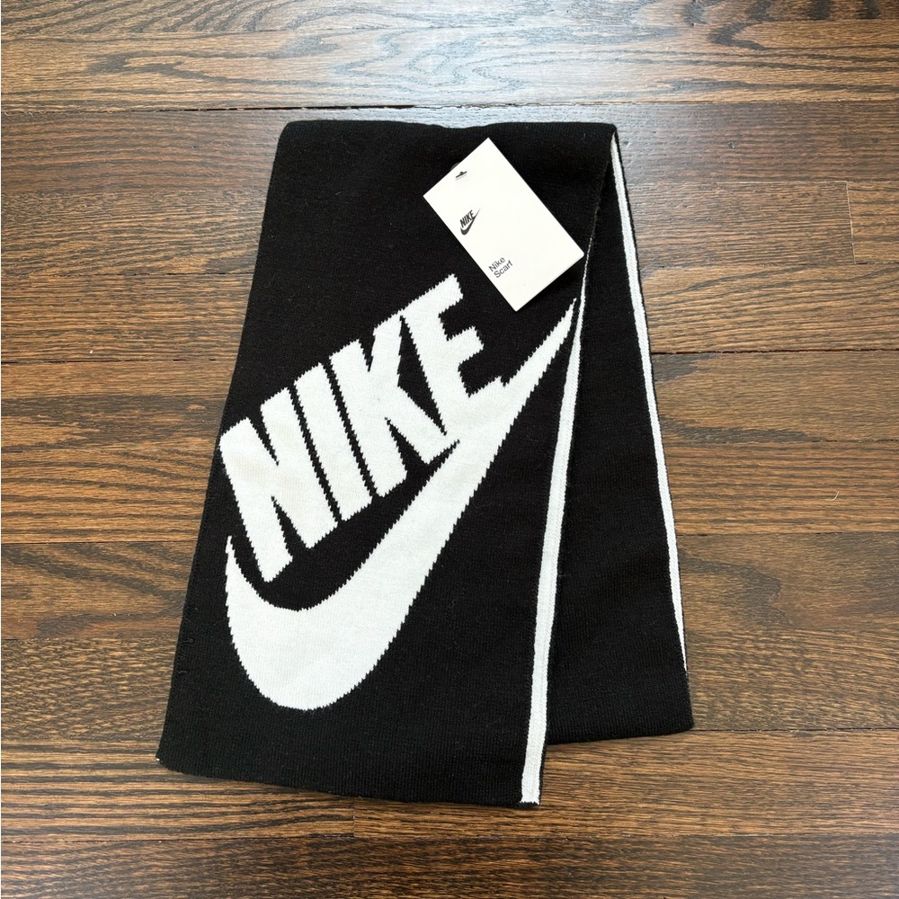 Nike Monochrome Knit Scarf